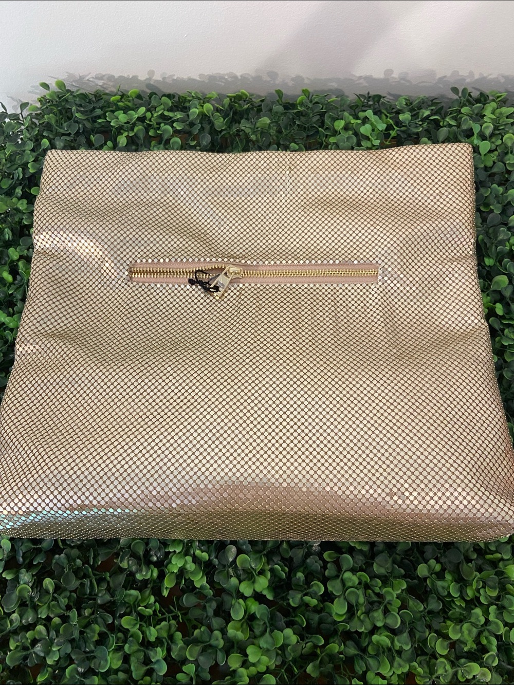 Olga Berg Gold Metallic Fold-Over Clutch - Picture 4 of 8